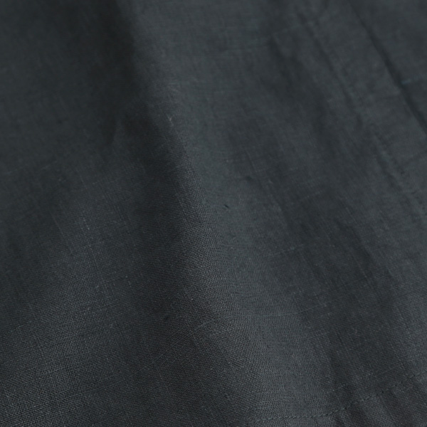 ほんのり緑がかったFACTORYらしいカラー（グリーングレー）