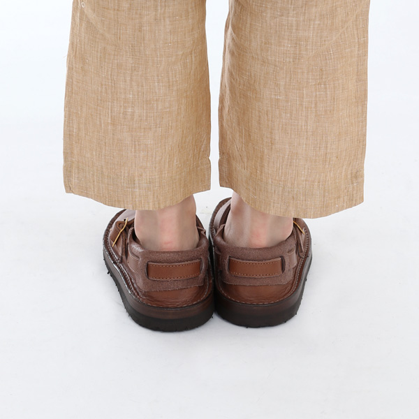 着用イメージ（BROWN）