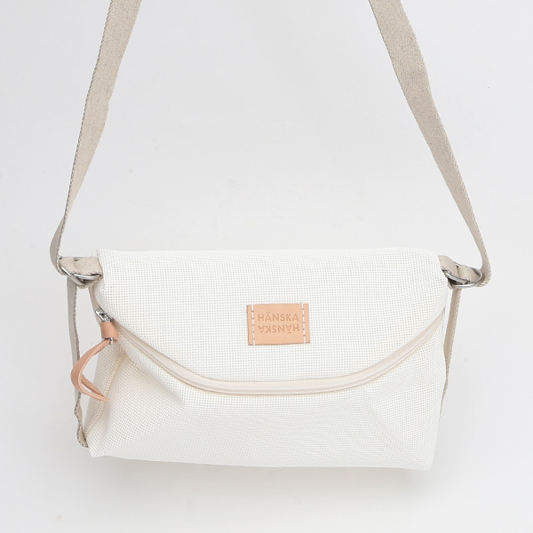 シンプルな長方形の形（WHITE）