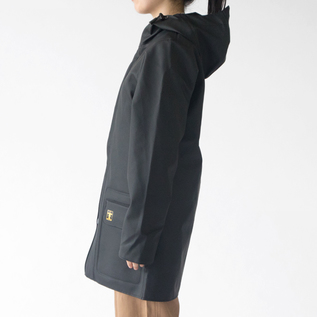 モデル身長：152cm（女性向けサイズ着用）