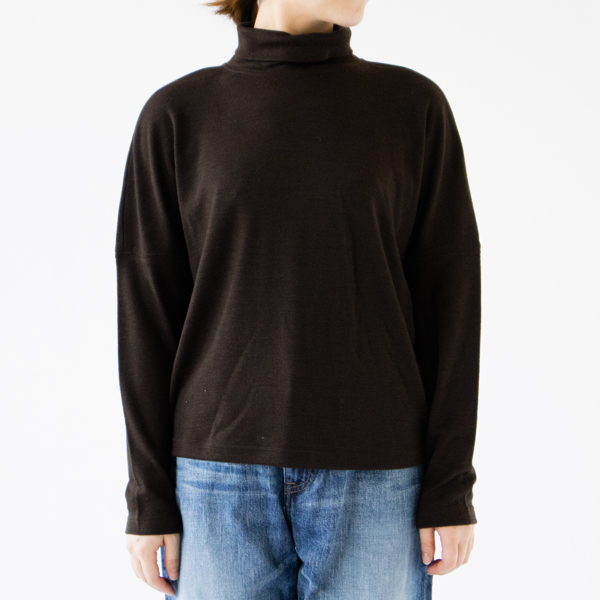 BROWN（モデル身長：162cm）