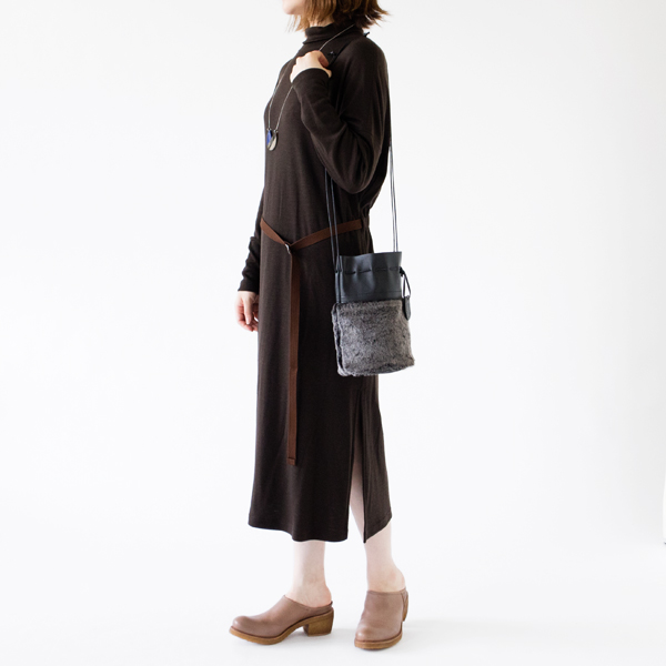BROWN（モデル身長：162cm）
