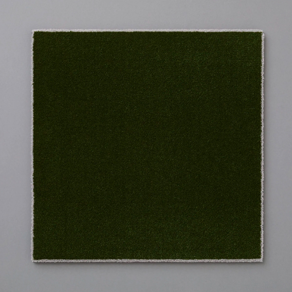 カーキ（FRAME）、周囲にグレーのラインが入っています。